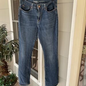 Levis Jeans Women 12M 31x32 Blue Signature Modern Boot Cut Mid Rise Stretch Cozy